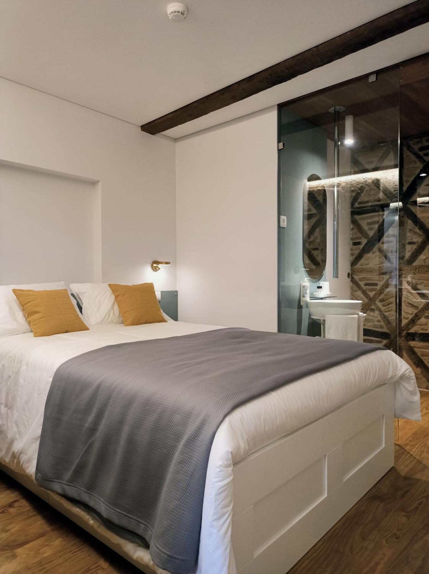 Domi Suites & Studios Guimaraes Exterior photo